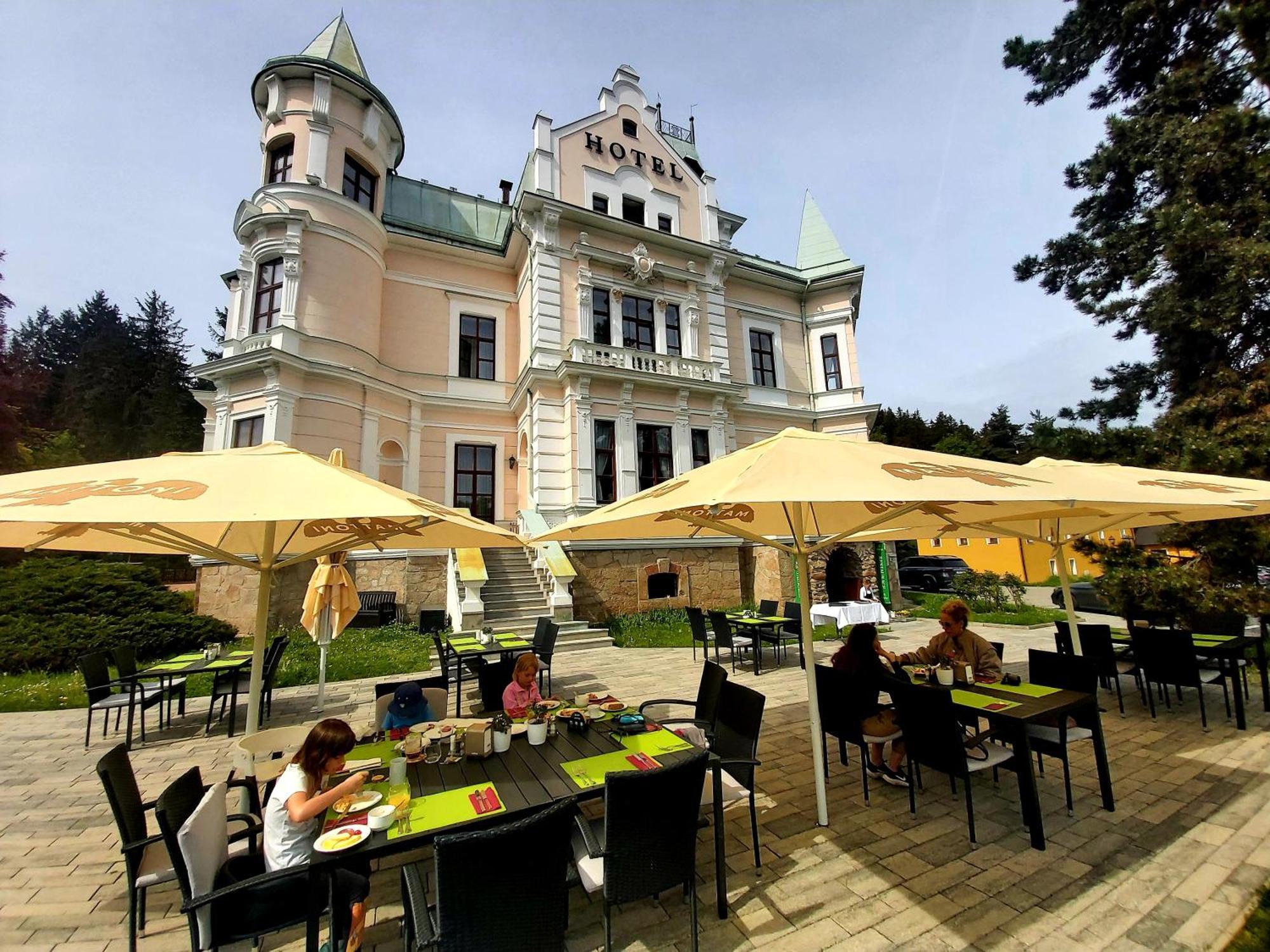 Chateau Cihelny Karlsbad Exterior foto